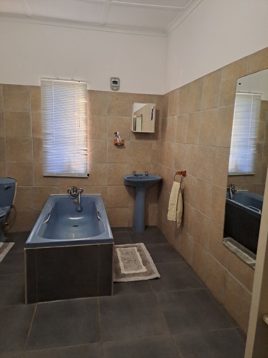 6 Bedroom Property for Sale in Wilderness Rural Western Cape